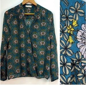 Hinge Wrap Front Floral Band Collar Blouse Size Medium